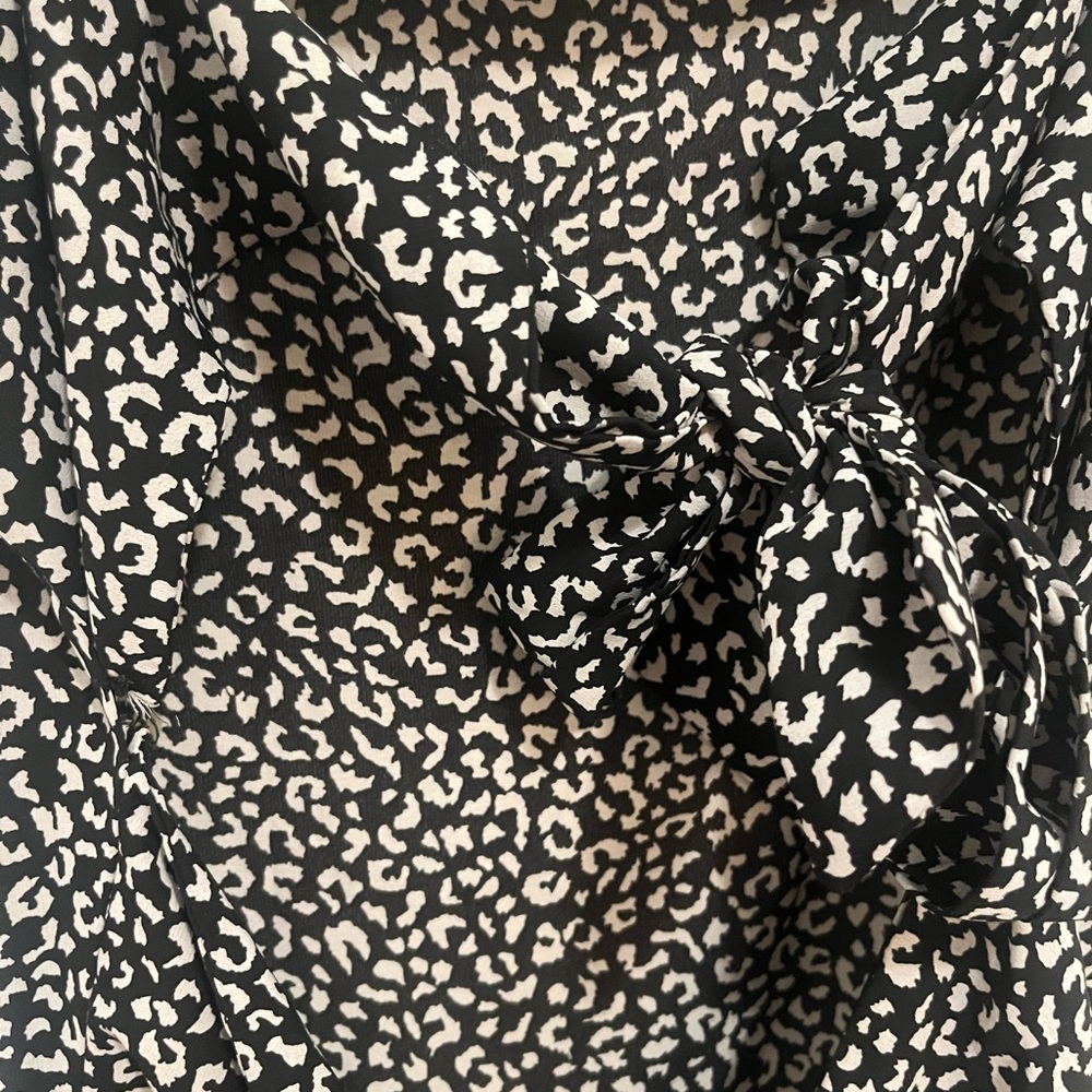 Missguided Patterned Dress - Picture 4 of 5